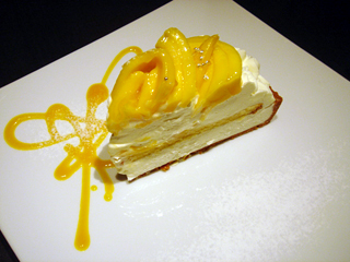 「カフェコムサ」のケーキ