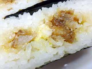 具たっぷりおむすび タルタルとチキン南蛮