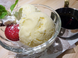 「肉バル吉田」