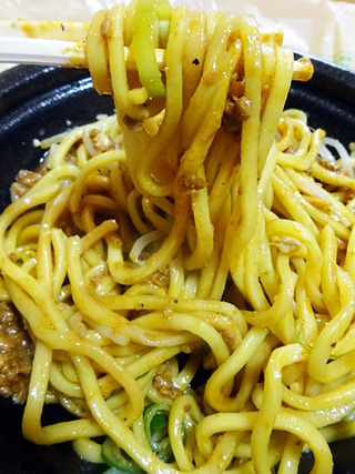 まぜて食べる台湾風焼そば