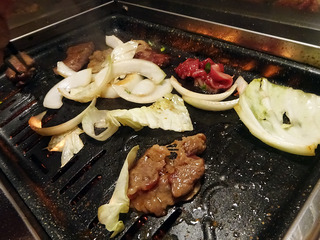 「焼肉寿司」
