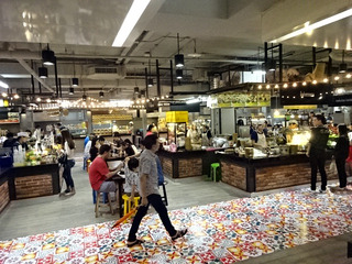「central plaza」