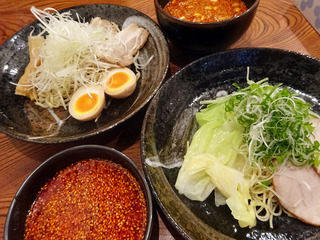 「ばくだん家」