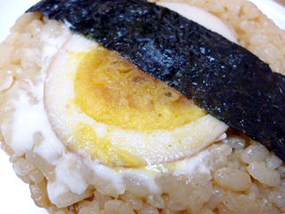 味飯おにぎり煮たまごマヨ