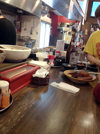 「堂山酒店」