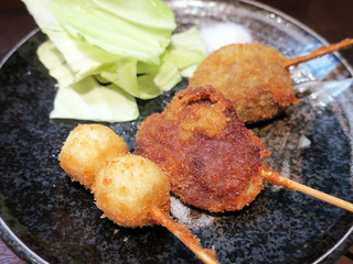 「七津屋」