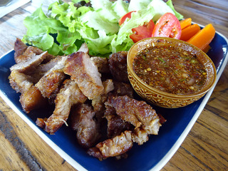 「Baan Mon Muan」