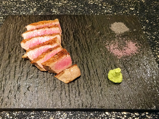 「ステーキハウスFe」
