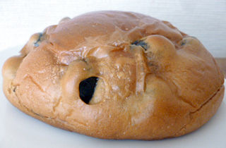 黒豆黒糖パン