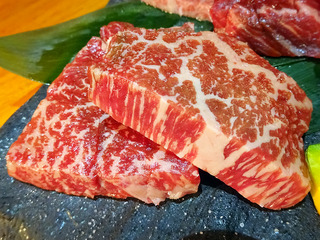 「炭火焼肉たむら」