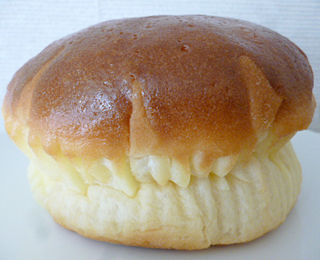 あずきホイップクリームパン