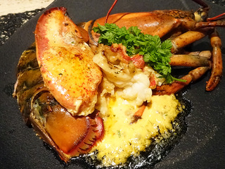 「ステーキハウスFe」
