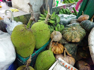 「Pak Klong Market」