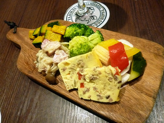 「肉屋の肉バルTAJIMAYA」