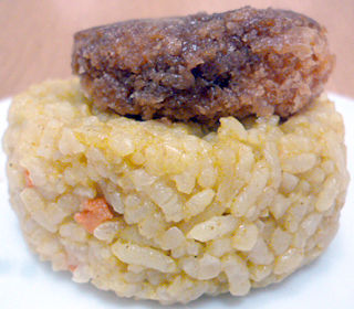 丸おむすび<チキンカツカレー>