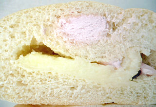 濃厚ホワイトチョコいちごホイップ