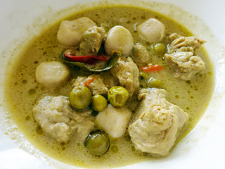 タイグリーンカレー缶詰