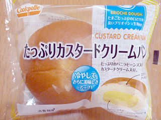 たっぷりカスタードクリームパン