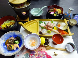 「味な宿 宝仙閣」