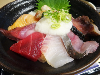「UMEDA FOOD HALL」