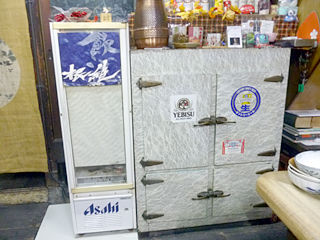 「向井酒店」