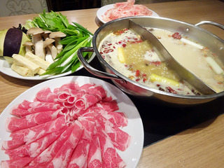 「小肥羊」