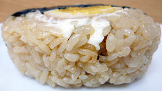 味飯おにぎり煮たまごマヨ
