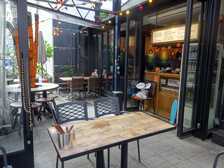 「ALOHA TABLE」