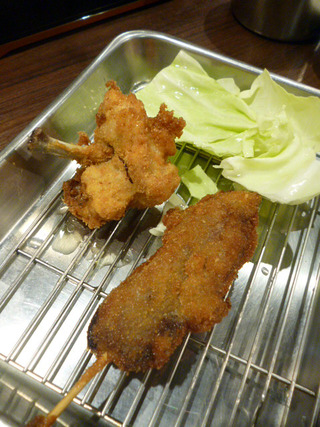 「串カツまる」