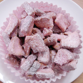 チョコの山<ストロベリーチョコ>