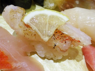 「すしざんまい」