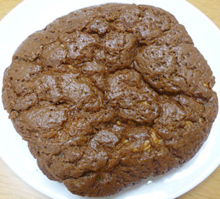 ココアメロンパン(ほんのり苺みるく風味)