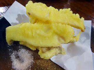 「カミナリ酒店」