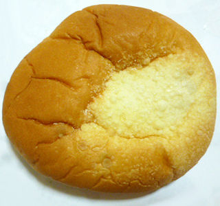 ふわふわチーズケーキ風味パン