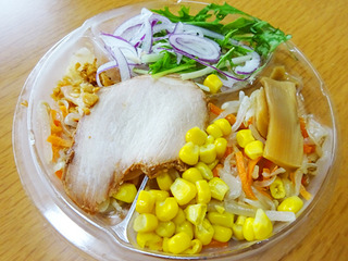 野菜たっぷり!冷たい塩ラーメン