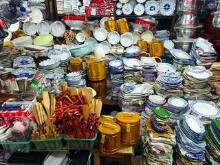 「Waroros Market」