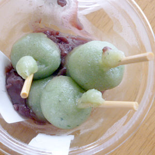 やわらか粒あん草だんご