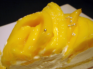 「カフェコムサ」のケーキ