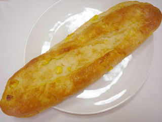 とうもろこしバターパン