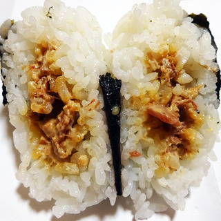 直巻おむすびベーコンおかか