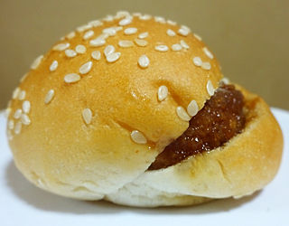 照り焼きソースのチキンコッペ