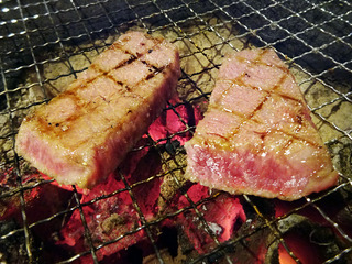 「焼肉マル瓦どんどん」