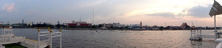「YOD PIMAN RIVER WALK」