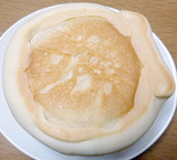 いちごミルクメロンパン