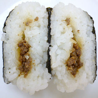直巻キムミンチおむすび