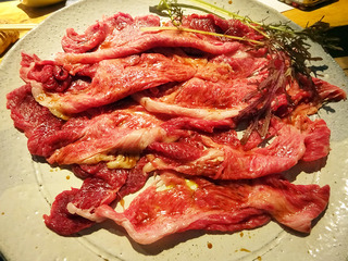 「肉料理とワイン YUZAN」