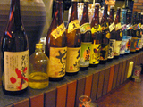 「立呑 マルキン酒店」酒瓶