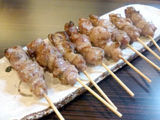 「炭火焼鳥 温」