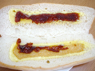 でっかいコッペパン<プリン風味>