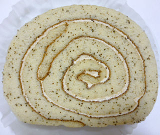 大きなロールケーキ<紅茶>